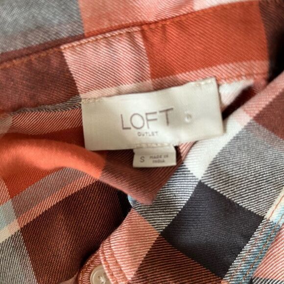 LOFT lightweight plaid button front shirt size S. - Picture 7 of 7